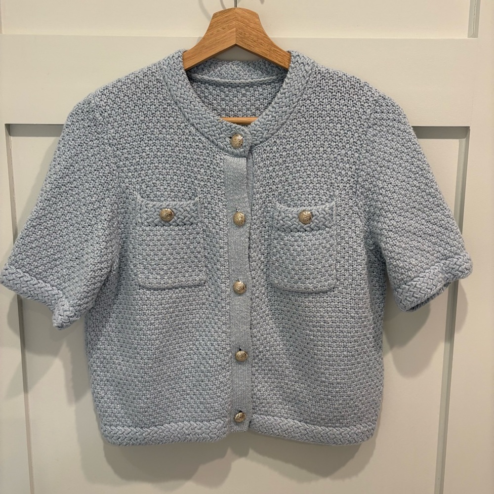 Goelia Short Sleeve Button Cardigan in Light Blue